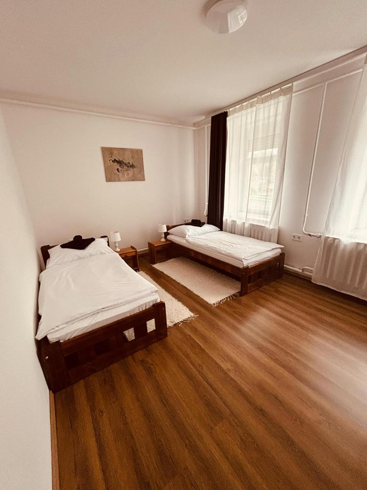 Pataky Apartmanok Veszprem Bagian luar foto