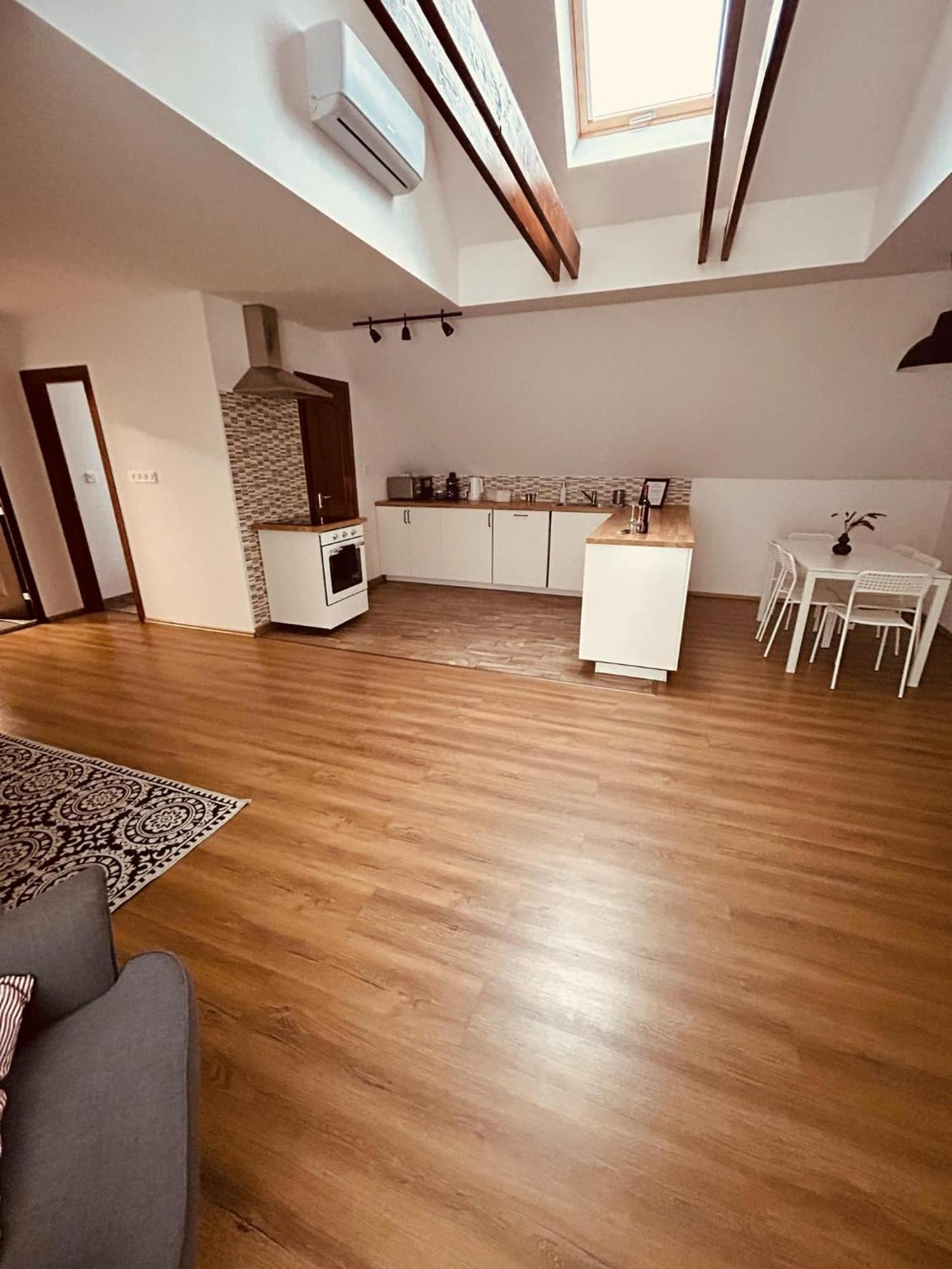 Pataky Apartmanok Veszprem Bagian luar foto